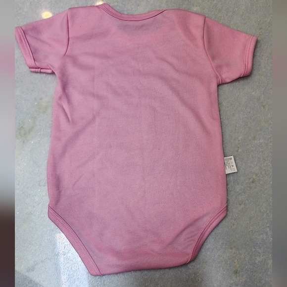 Onesie Pink 3-6 months NWOT - Picture 3 of 3